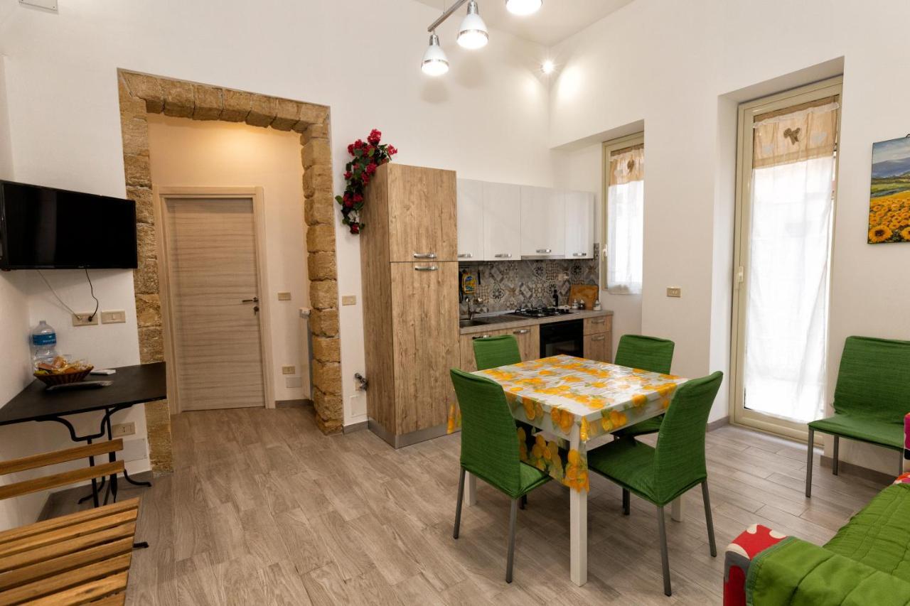 Garden House: Apartments And Rooms For Holidays Παλέρμο Εξωτερικό φωτογραφία